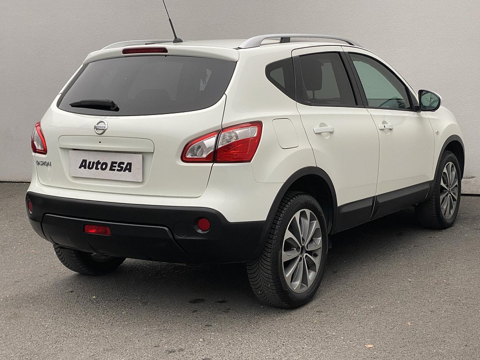 Nissan Qashqai 2.0i Tekna 4X4