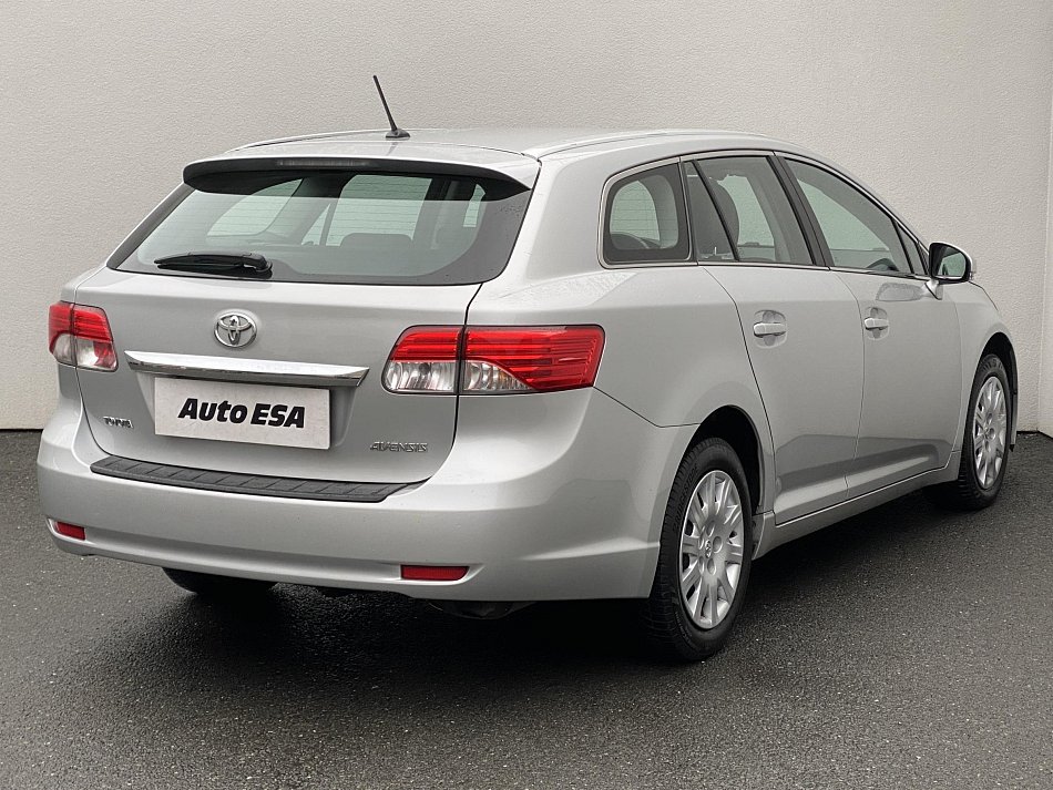 Toyota Avensis 1.8i Sol