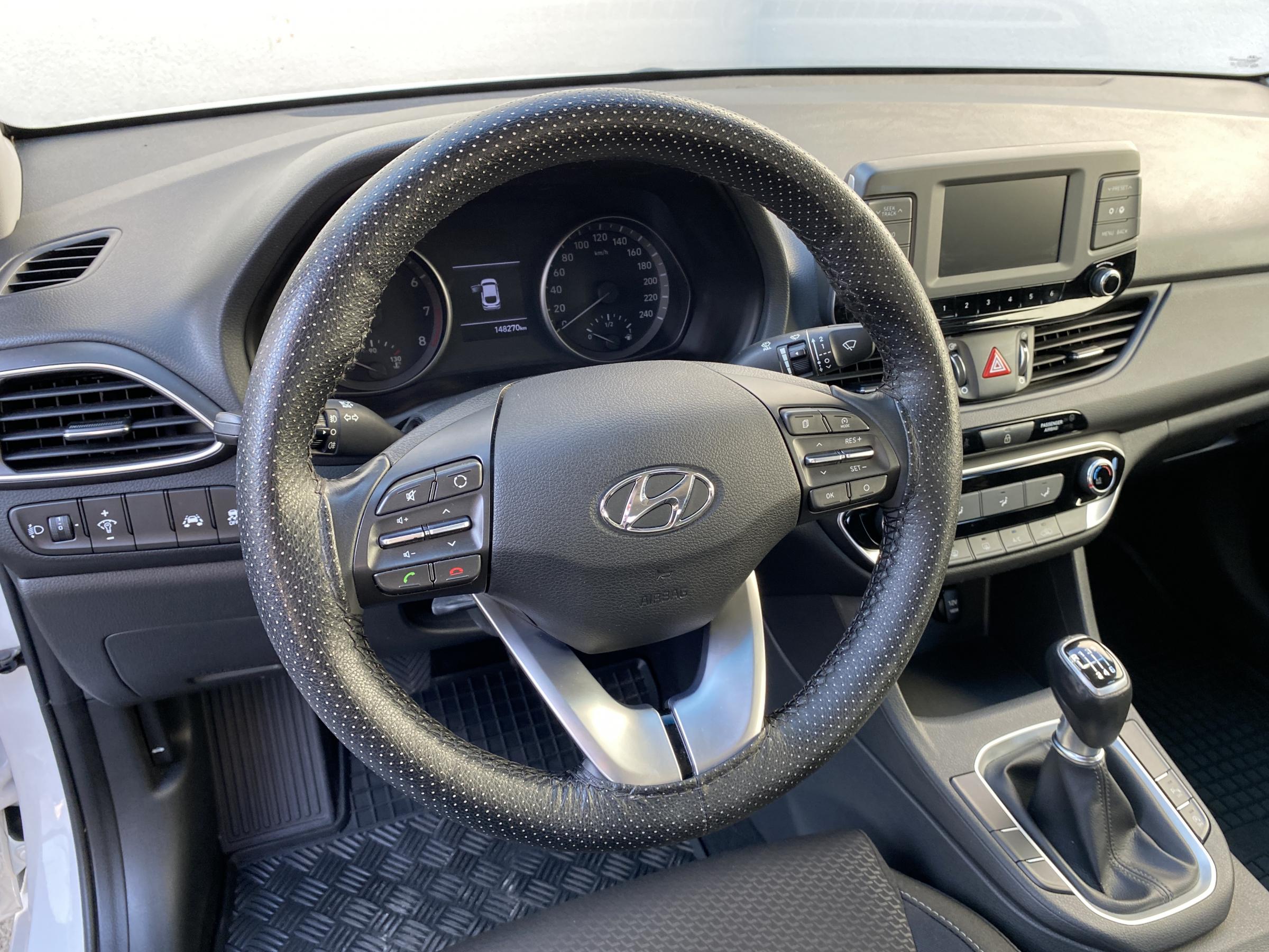 Hyundai i30, 2018 - pohled č. 14