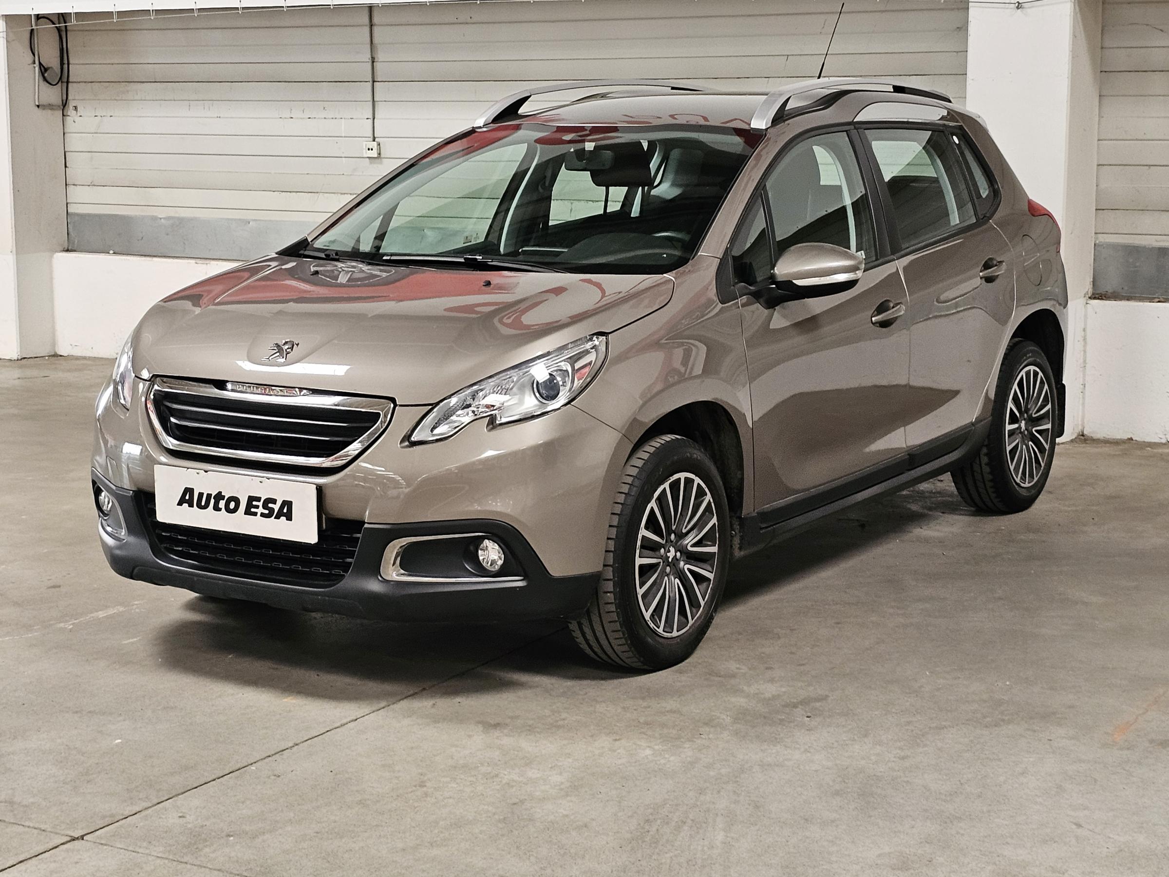 Peugeot 2008, 2014 - pohled č. 3