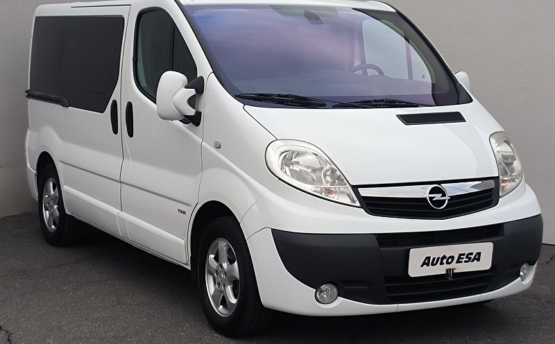 Opel Vivaro 2.0CDTi  8míst Tour