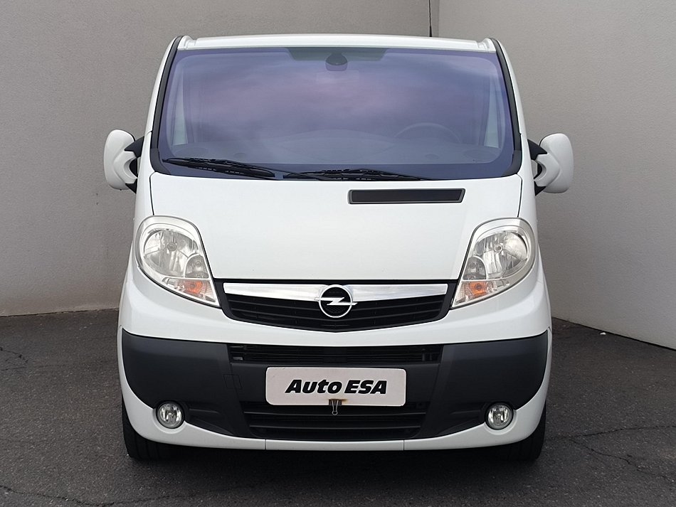 Opel Vivaro 2.0CDTi  8míst Tour