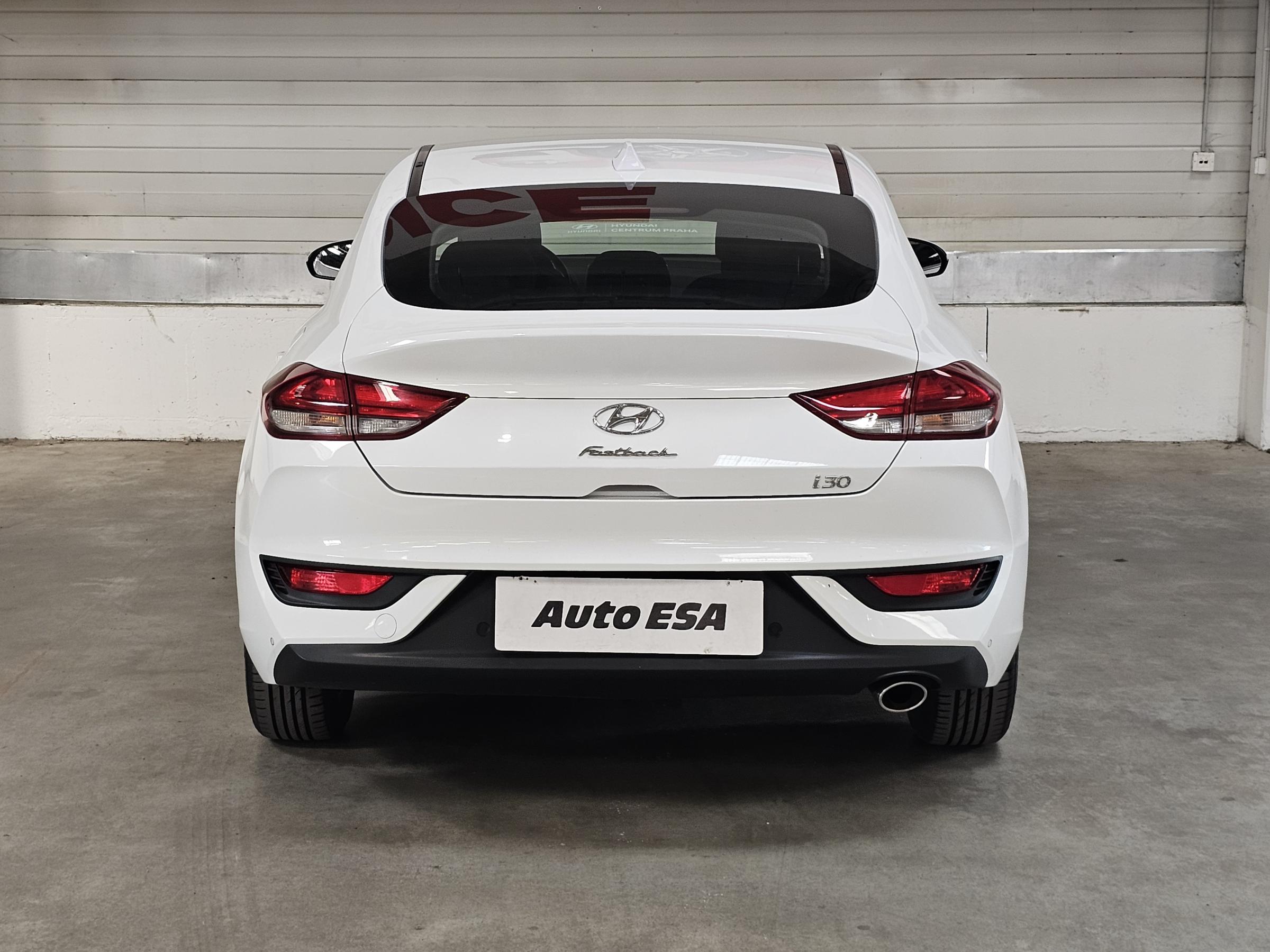 Hyundai i30, 2018 - pohled č. 5