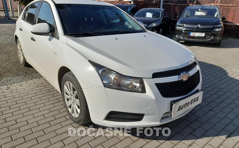 Chevrolet Cruze 1.6 i 