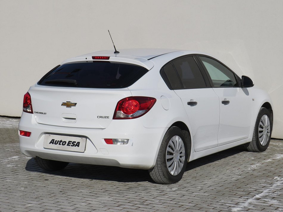 Chevrolet Cruze 1.6 i 