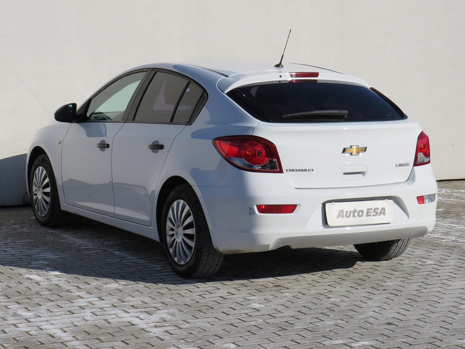 Chevrolet Cruze 1.6 i 