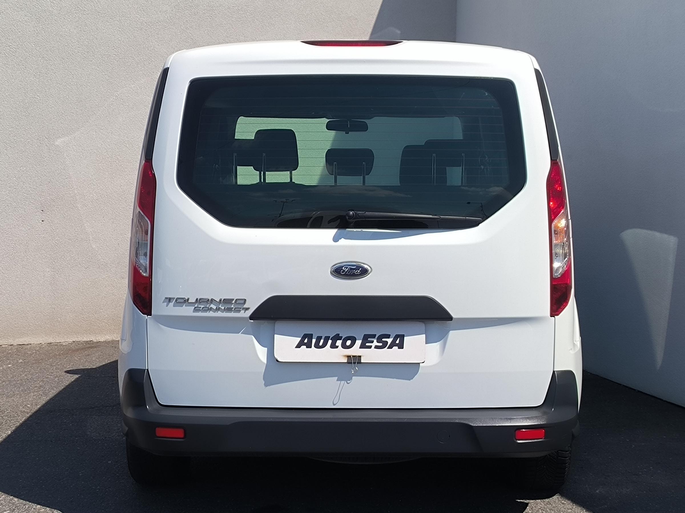 Ford Tourneo Connect, 2016 - pohled č. 5