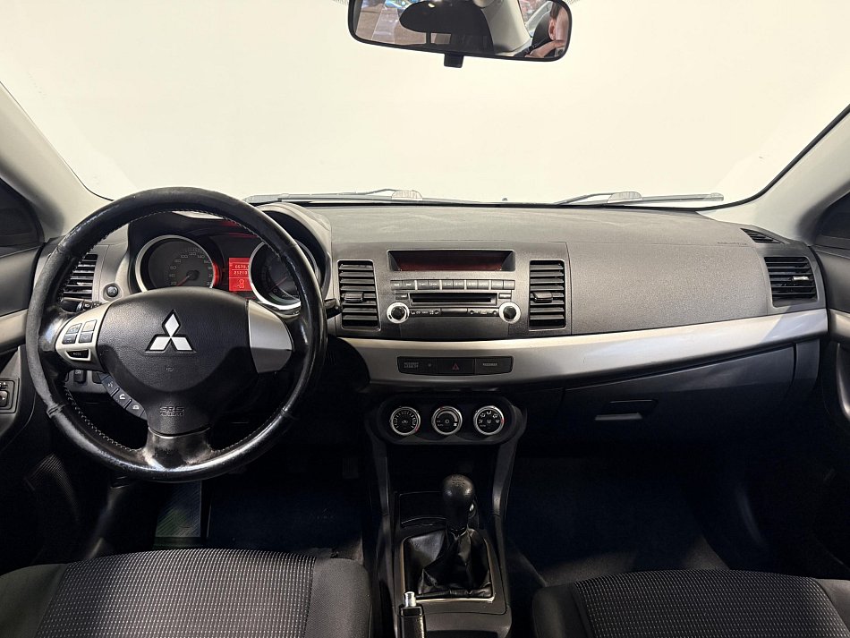 Mitsubishi Lancer 1.5i 